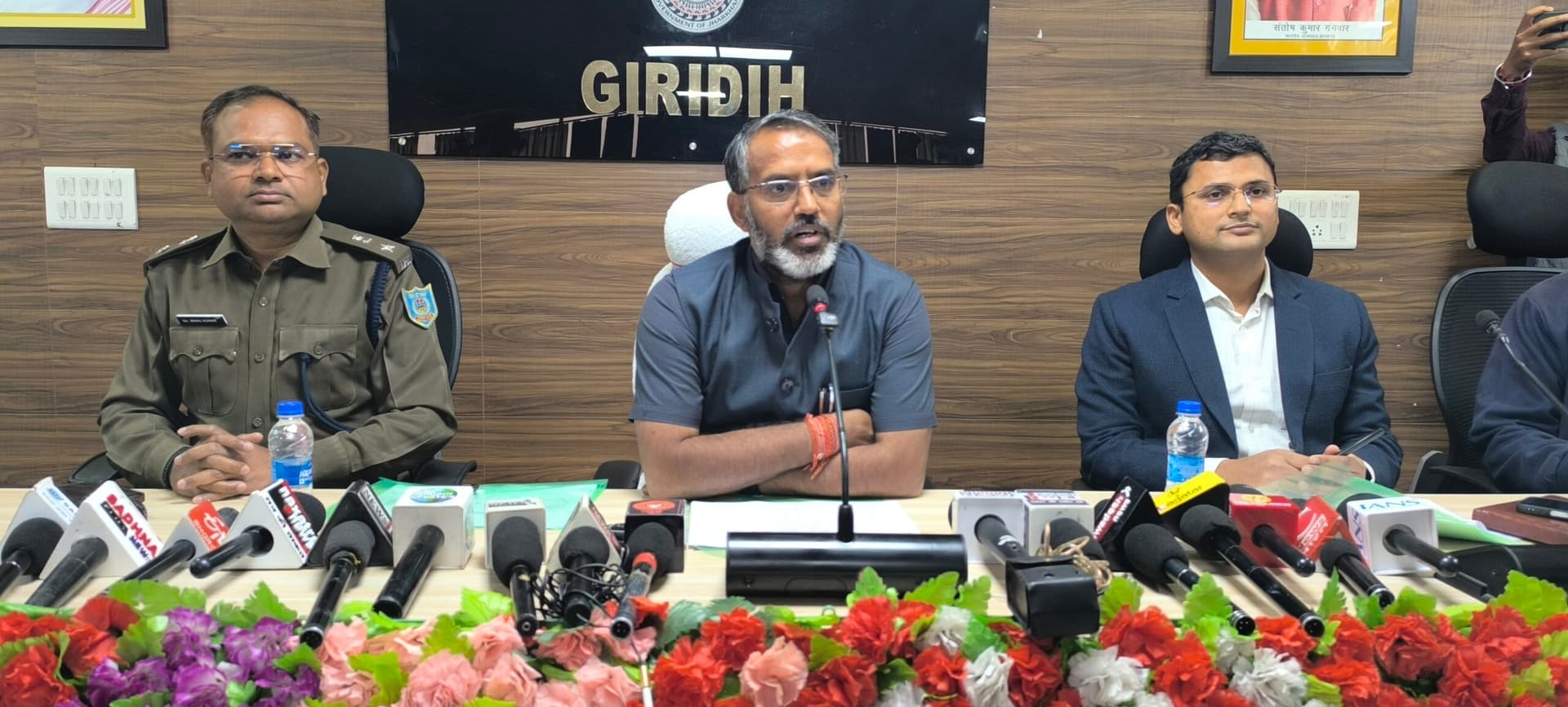 Giridih News :शांतिपूर्ण और निष्पक्ष मतदान के लिए जिला प्रशासन तैयार : डीसी