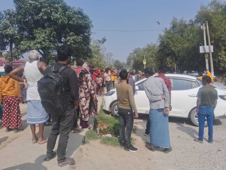 तेज रफ्तार कार की चपेट में आयी पांच वर्षीय बच्ची, हालत गंभीर