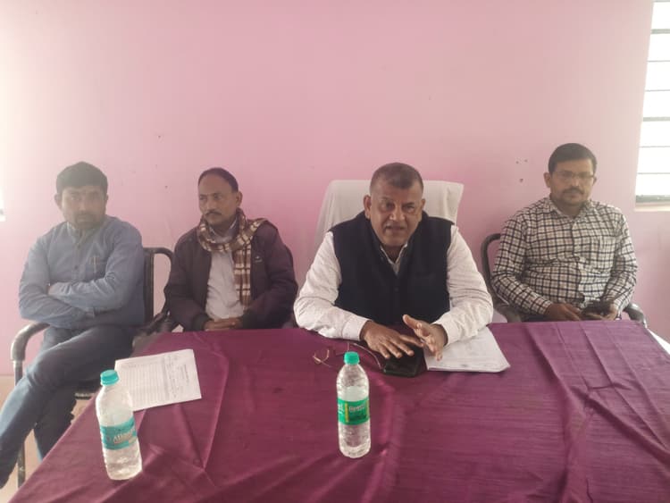 बैठक में किसान सलाहकारों को दिये कई निर्देश