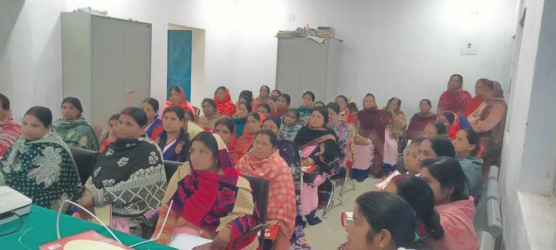 आशा अपने-अपने क्षेत्र में जाकर लोगों को उम्र के अनुसार खिलाएंगी दवा