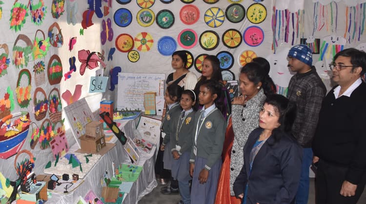 Bokaro News : विज्ञान, कला और क्राफ्ट प्रदर्शनी में बच्चों ने दिखायी अपनी प्रतिभा