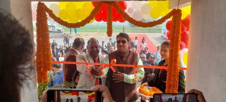 सेंट जेवियर्स हाई स्कूल की नई शाखा का भव्य उद्घाटन