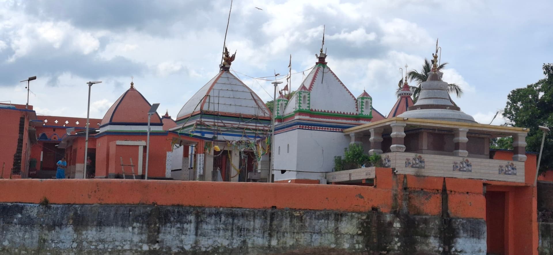 महाशिवरात्रि की तैयारी शुरु, सजने लगे भोले बाबा के दरबार