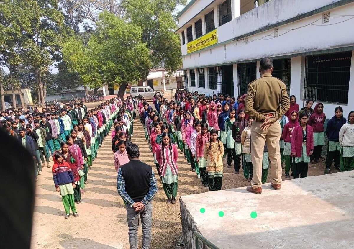 Seraikela Kharsawan News : नशापान व यातायात नियमों का उल्लंघन दोनों ही जानलेवा : विनय कुमार सिंह