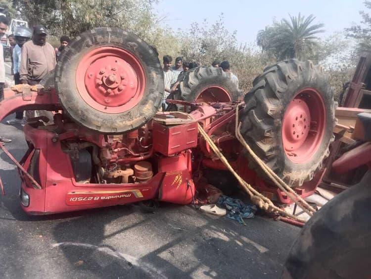 हादसा : रामगढ़ के मजडीहा में ट्रैक्टर पलटा, चालक की मौत