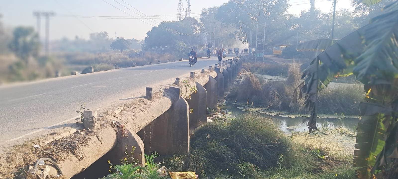 Aurangabad News : बतरे नदी के पुल पर गार्डवाल नहीं, मंडरा रहा खतरा