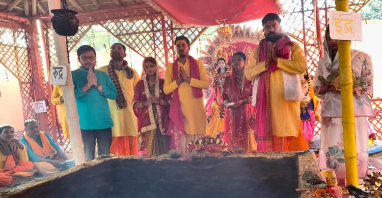 जग में सुंदर हैं दो नाम, चाहे कृष्ण कहो या राम…