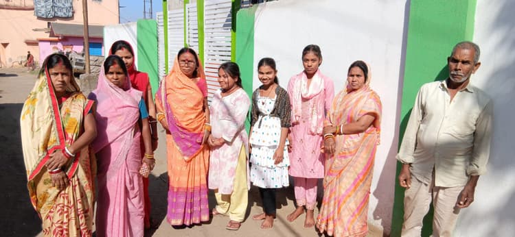 Bokaro News : गांवों के लोग कर रहे होल्डिंग टैक्स माफ करने की मांग