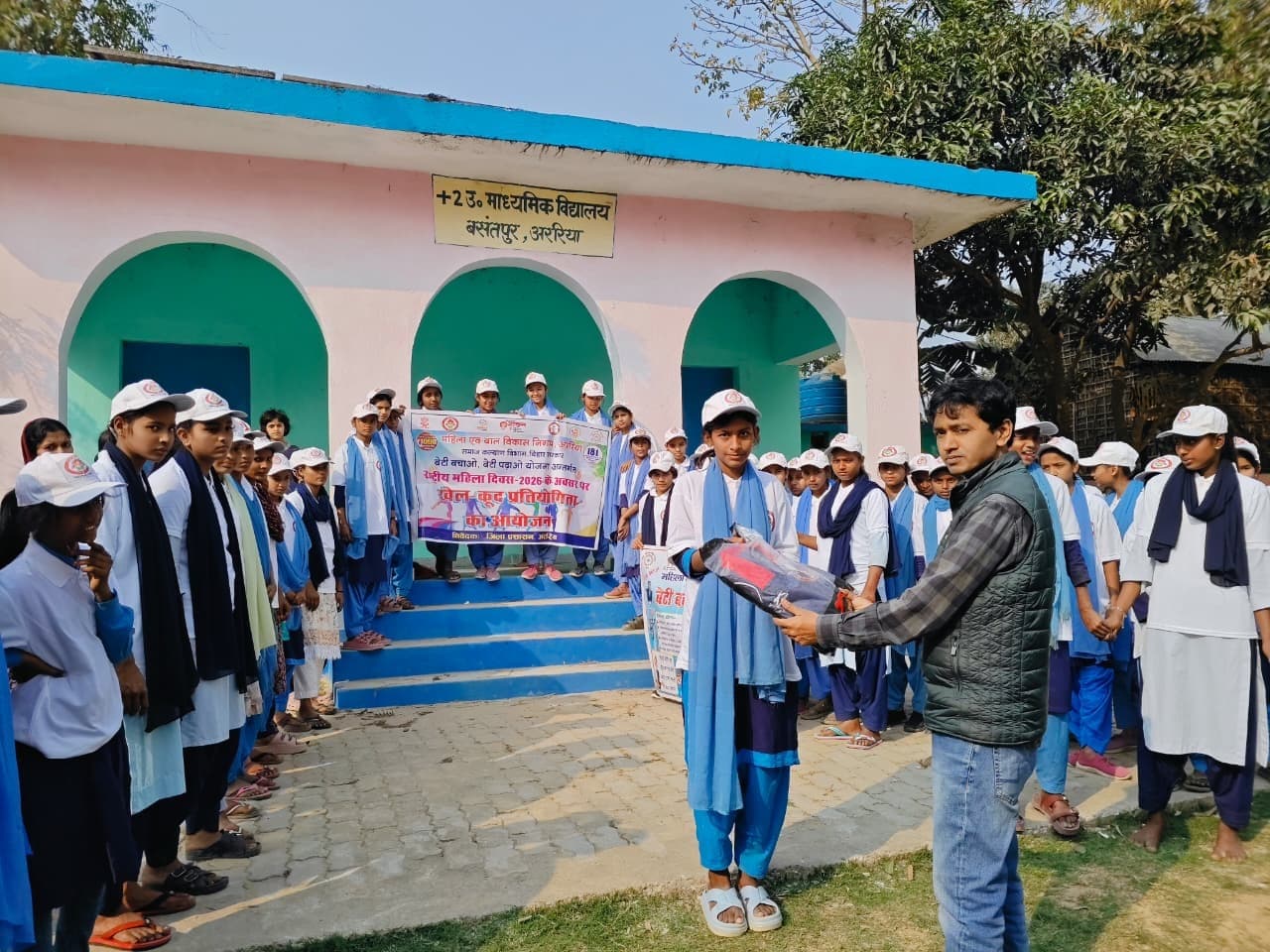 बालिकाओं को लक्ष्य के प्रति निरंतर प्रयासरत रहने को किया प्रेरित