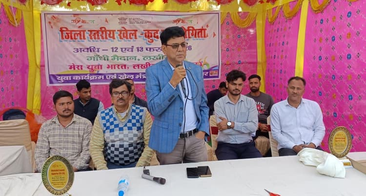400 मीटर दौड़ व रस्सी कूद प्रतियोगिता में महिला व पुरूष प्रतिभागी हुए शामिल