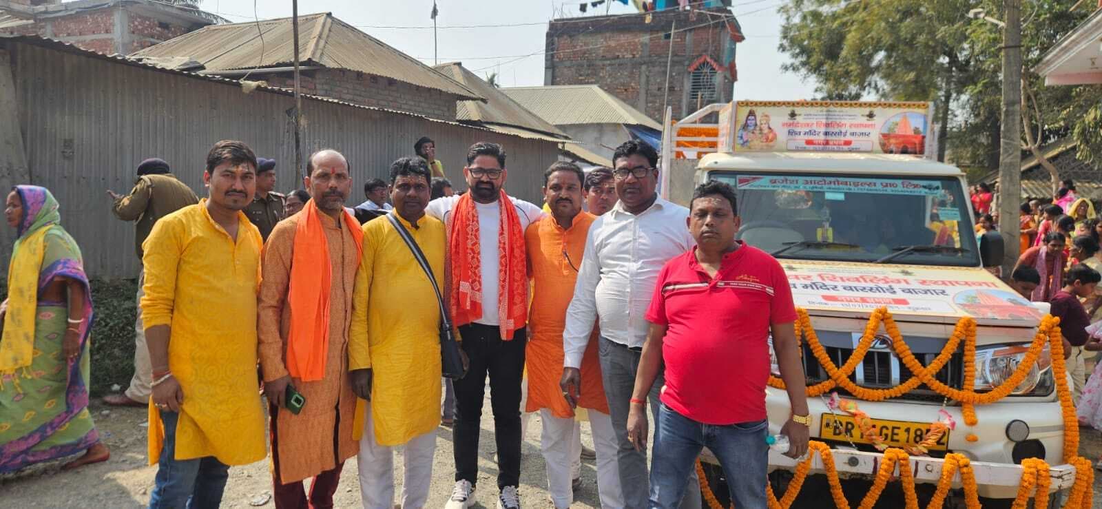 नर्मदेश्वर शिवलिंग स्थापना को निकाली शोभायात्रा