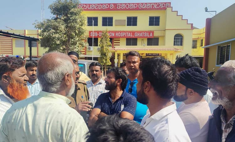 East Singhbhum News : हाइवे पर कार ने बाइक सवार को रौंदा, फूलपाल के अधेड़ की मौत