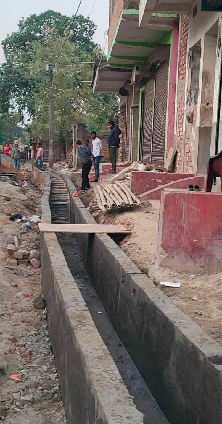 हल्की बारिश में डूबने वाली गलियां अब सूखी