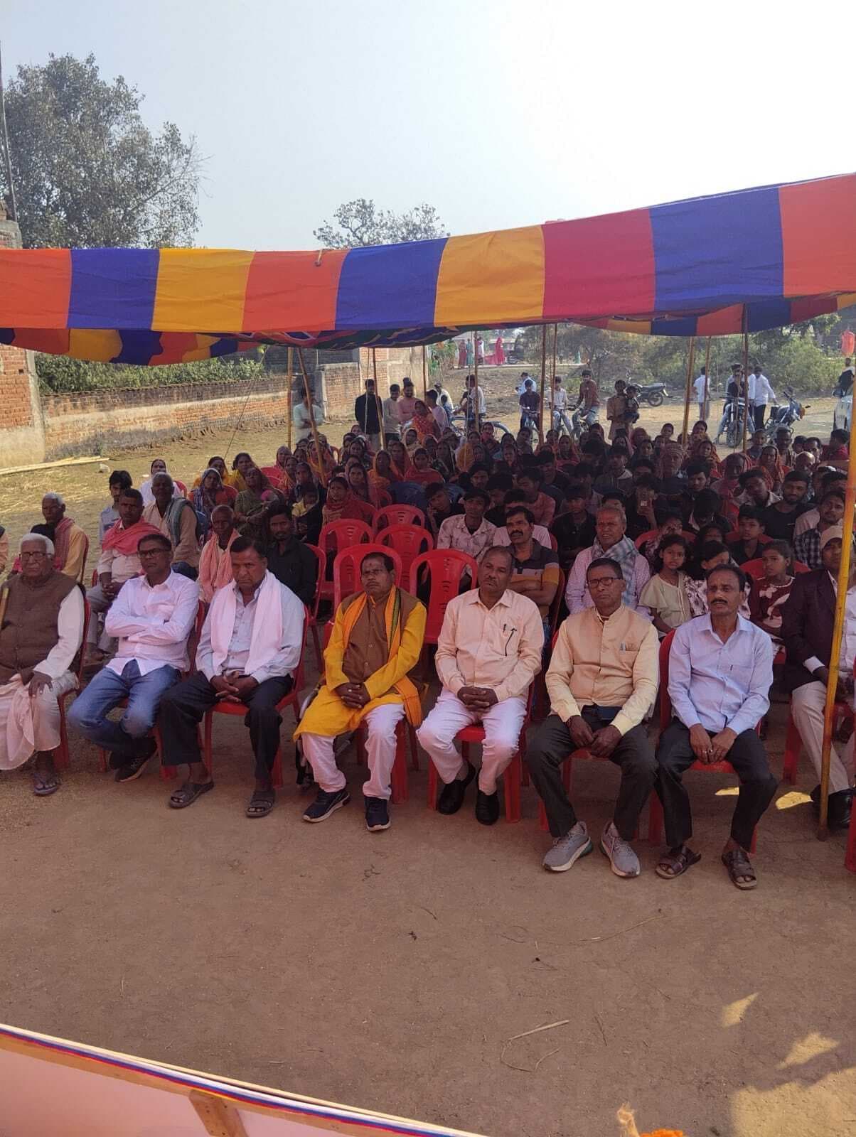 संत रविदास के दिखाये रास्ते पर चलने का लिया संकल्प