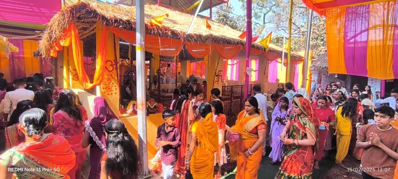 महाशिवरात्रि पर शिवालय में उमड़ी श्रद्धालुओं की भीड़