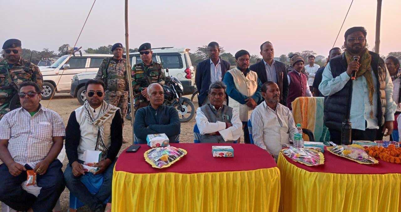 बाबू जगदेव प्रसाद की प्रतिमा का मंत्री ने किया अनावरण