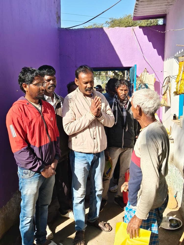 अध्यक्ष पद के प्रत्याशियों ने चुनावी प्रचार में झोंकी ताकत