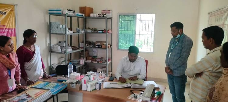 एपीएचसी बिशनपुर के निरीक्षण में एसडीओ ने डॉक्टर को पाया अनुपस्थित