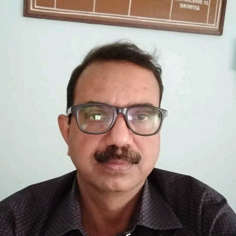 प्रो पूर्णेंदु को विभागाध्यक्ष बनने पर दी बधाई