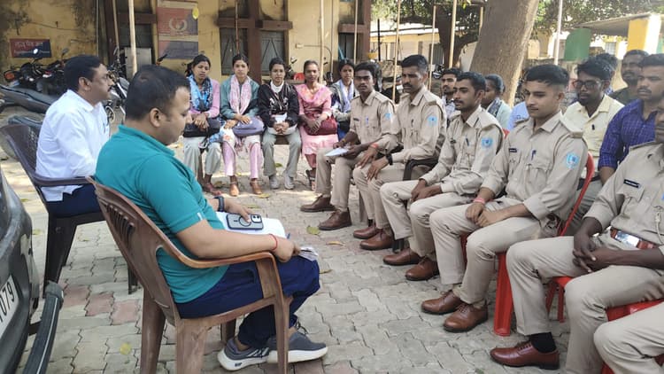 नवनियुक्त चौकीदारों को मिली कार्यों की जानकारी