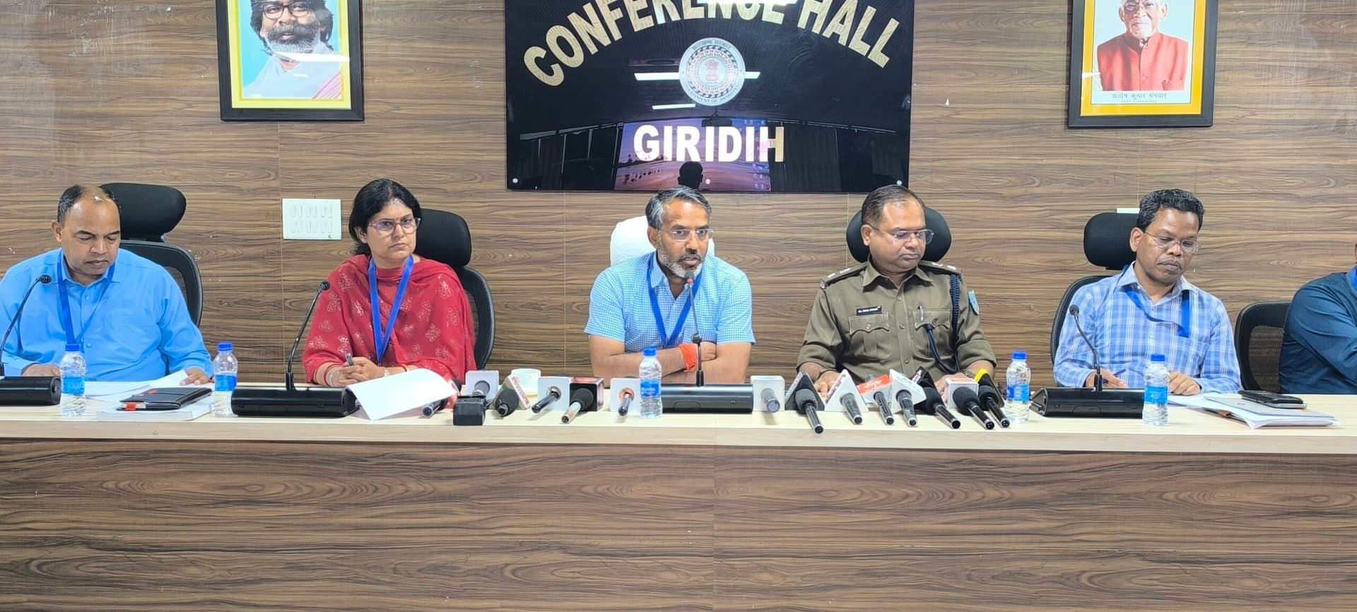 Giridih News :नगर निकाय के 165 बूथों पर चुनाव की प्रशासनिक तैयारियां पूरी
