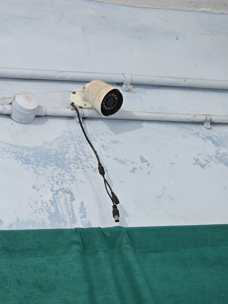 बरहट अस्पताल में पांच माह से सीसीटीवी कैमरा बंद