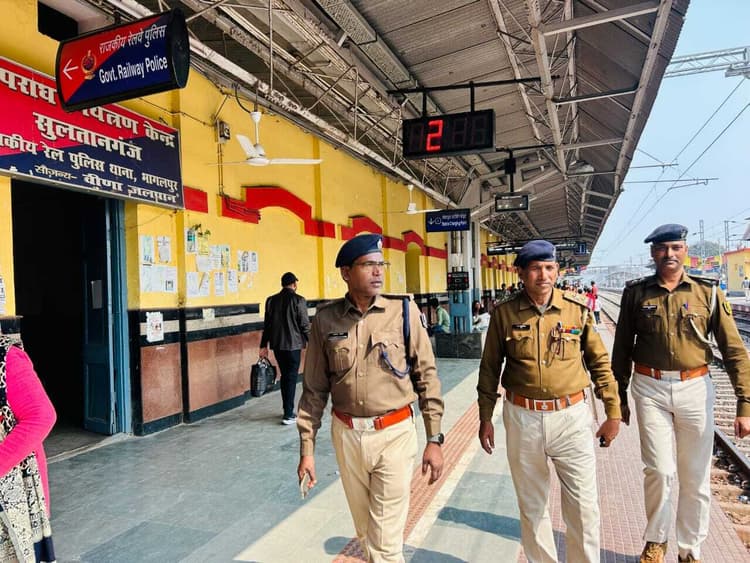 होली को ले स्टेशन पर यात्रियों की सुरक्षा के लिए रेल पुलिस ने की तैयारी