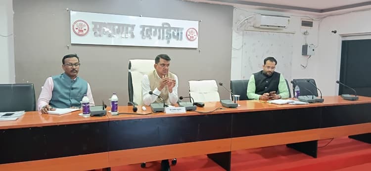 त्योहार के दौरान शांति व सौहार्द बनाये रखना प्रशासन की सर्वोच्च प्राथमिकता : डीएम