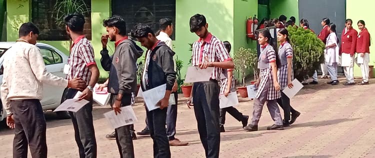 Bokaro News: किसी ने आसान, तो किसी ने कहा उलझाऊ