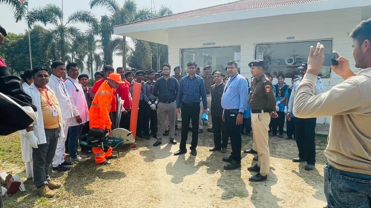 चिह्नित स्थलों पर भूकंप आपदा मॉक अभ्यास एक साथ कराया