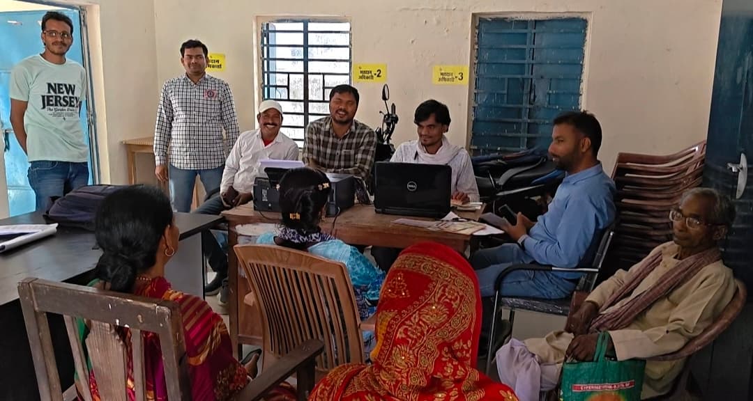 सामाजिक सुरक्षा योजना से जोड़ने के लिए मैगा कैंप का किया आयोजन