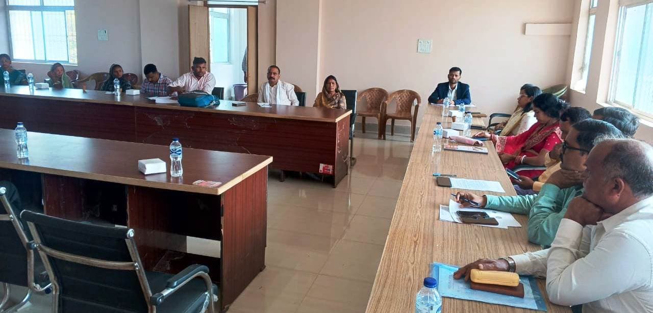 हंगामेदार रही पंचायत समिति की बैठक, दो सदस्यों ने किया बहिष्कार