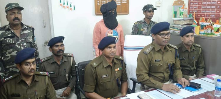 Chaibasa News : मारपीट का बदला लेने के लिए हत्या की गयी