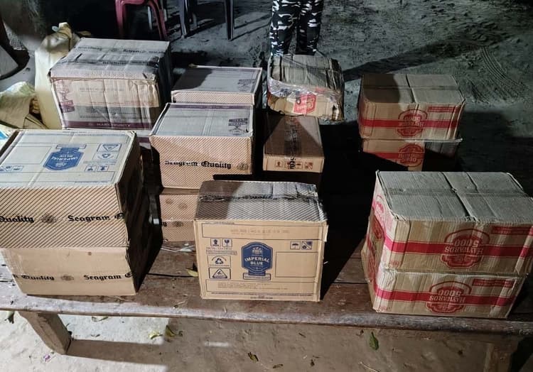 नहर किनारे मक्के के खेत से 173 लीटर विदेशी शराब बरामद