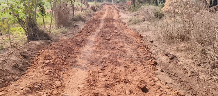 भ्रष्टाचार की भेंट चढ़ रही मुख्यमंत्री ग्राम सड़क उन्नयन योजना