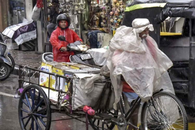 दिल्ली में होगी बारिश, जानें यूपी-बिहार सहित अन्य राज्यों के मौसम का हाल