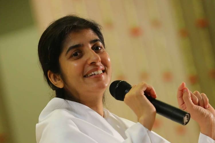 असली पर्सनैलिटी चेहरे से नहीं, आत्मा की शुद्धता से बनती है – बीके शिवानी