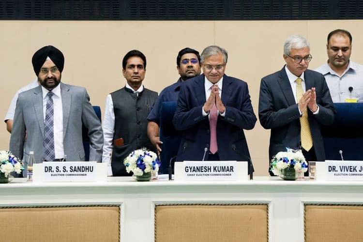 6 राज्यों की 8 विधानसभा सीटों पर 9 और 23 अप्रैल को वोटिंग, 4 मई को मतगणना, देखें पूरा शेड्यूल