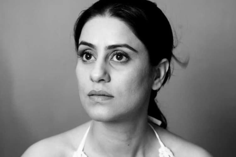 ‘धुरंधर 2’ में रणवीर सिंह की मां बनीं हैं ये एक्ट्रेस, असल जिंदगी में हैं इस डायरेक्टर की पत्नी