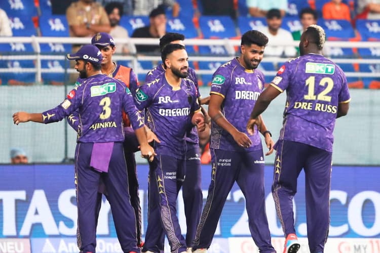 बैसाखी के सहारे अवॉर्ड लेने पहुंचा KKR का यह गेंदबाज, IPL 2026 से बाहर होना तय!