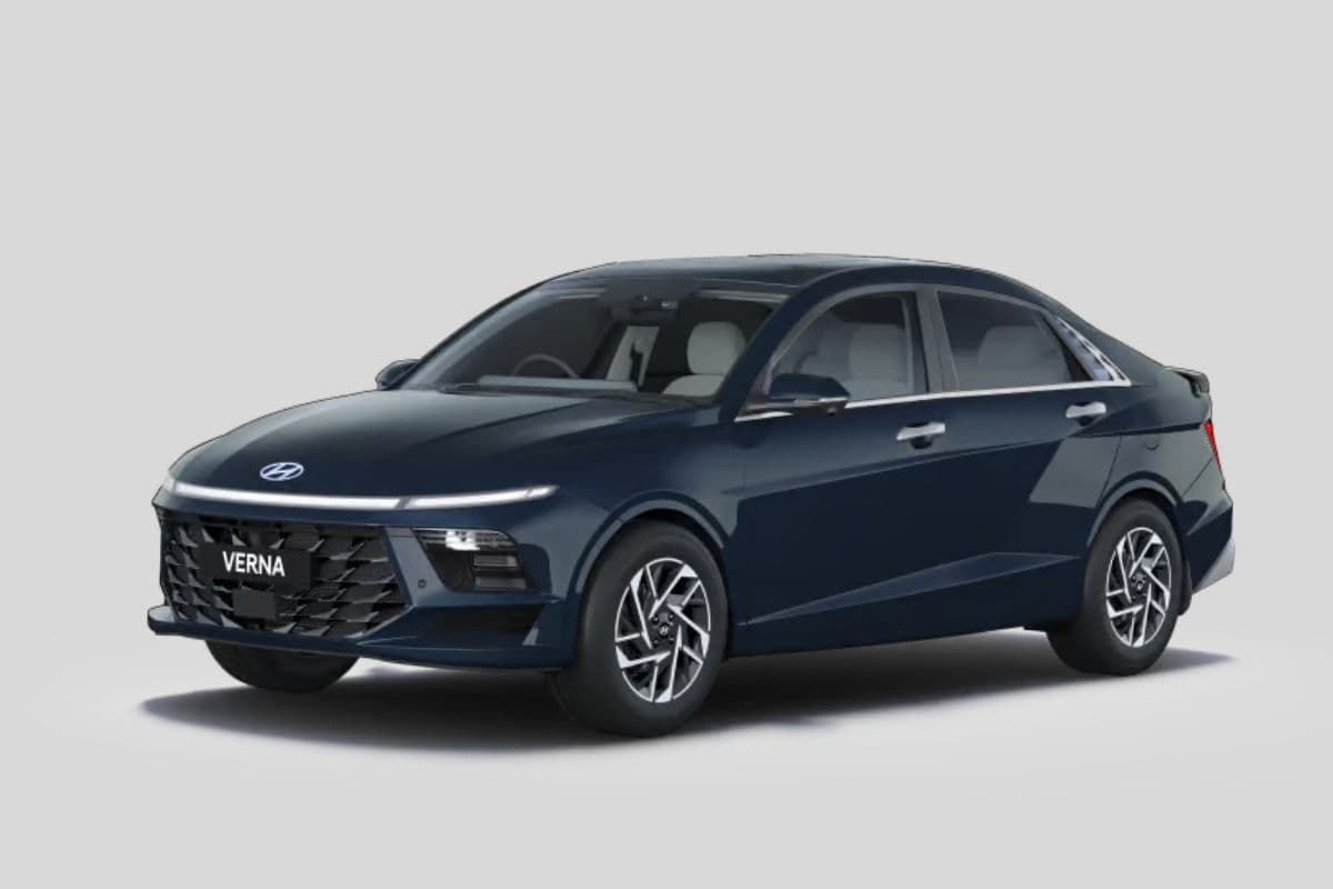 Hyundai Verna का अपडेटेड मॉडल लॉन्च, जानें कीमत, फीचर्स और इंजन डिटेल्स