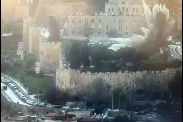 इजरायल का आरोप: सनकी ईरान का यरुशलम पर हमला, ईद के दिन अल-अक्सा मस्जिद के पास गिरी मिसाइल