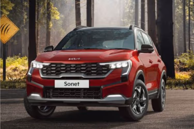 Kia Sonet का ऑटोमैटिक वेरिएंट्स लेने का प्लान बना रहे हैं? तो जान लें इसके फीचर्स