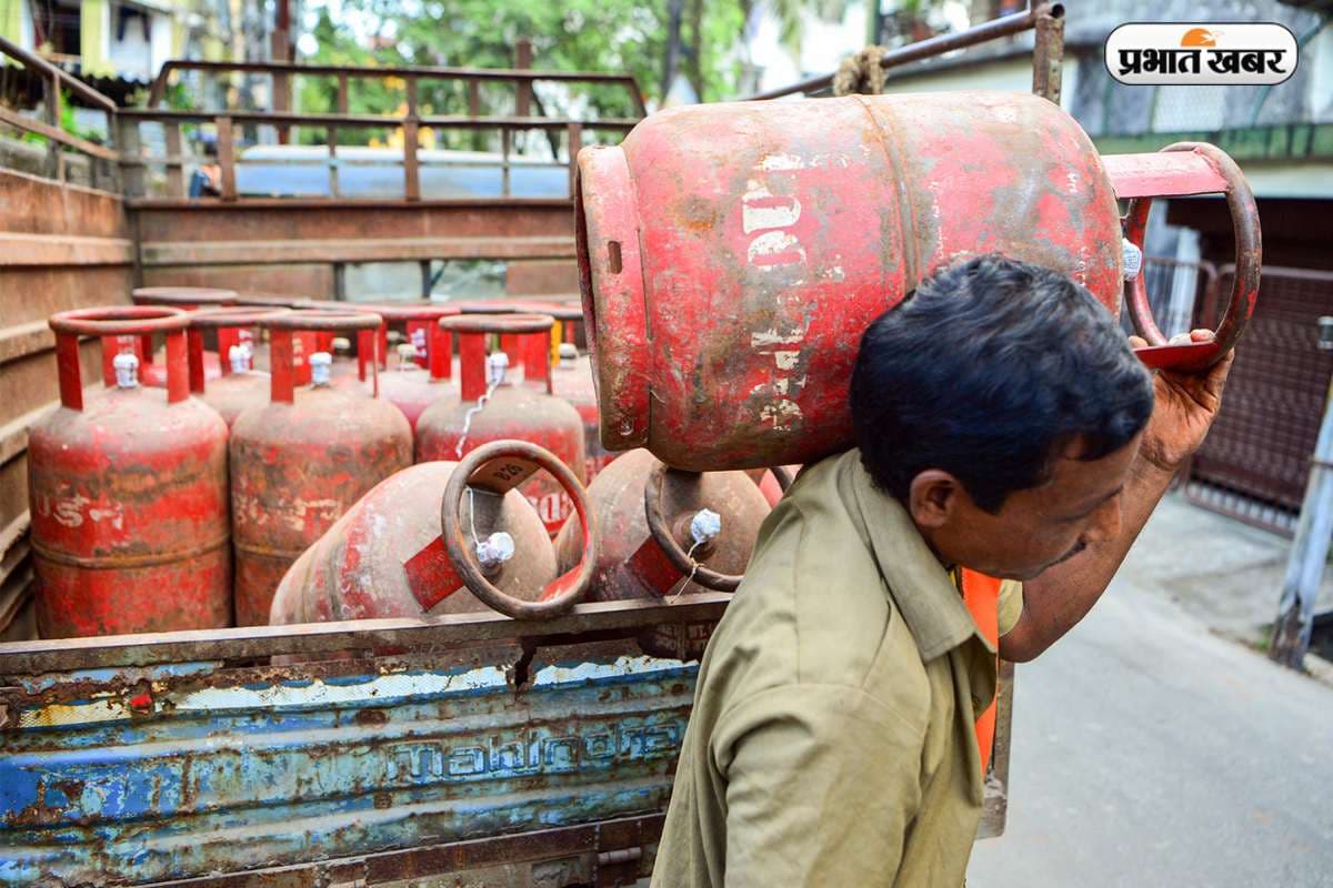 पटना में ₹1000 के पार पहुंचा LPG सिलेंडर, यूपी-बिहार में भी बढ़े दाम; यहां देखें हर शहर का रेट