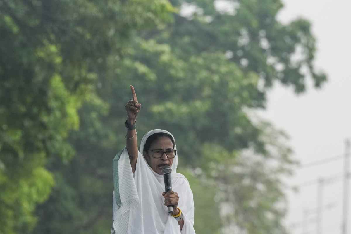 ममता बनर्जी ने कहा- बंगाल को निशाना बनाने वालों को जहन्नुम में जाना चाहिए
