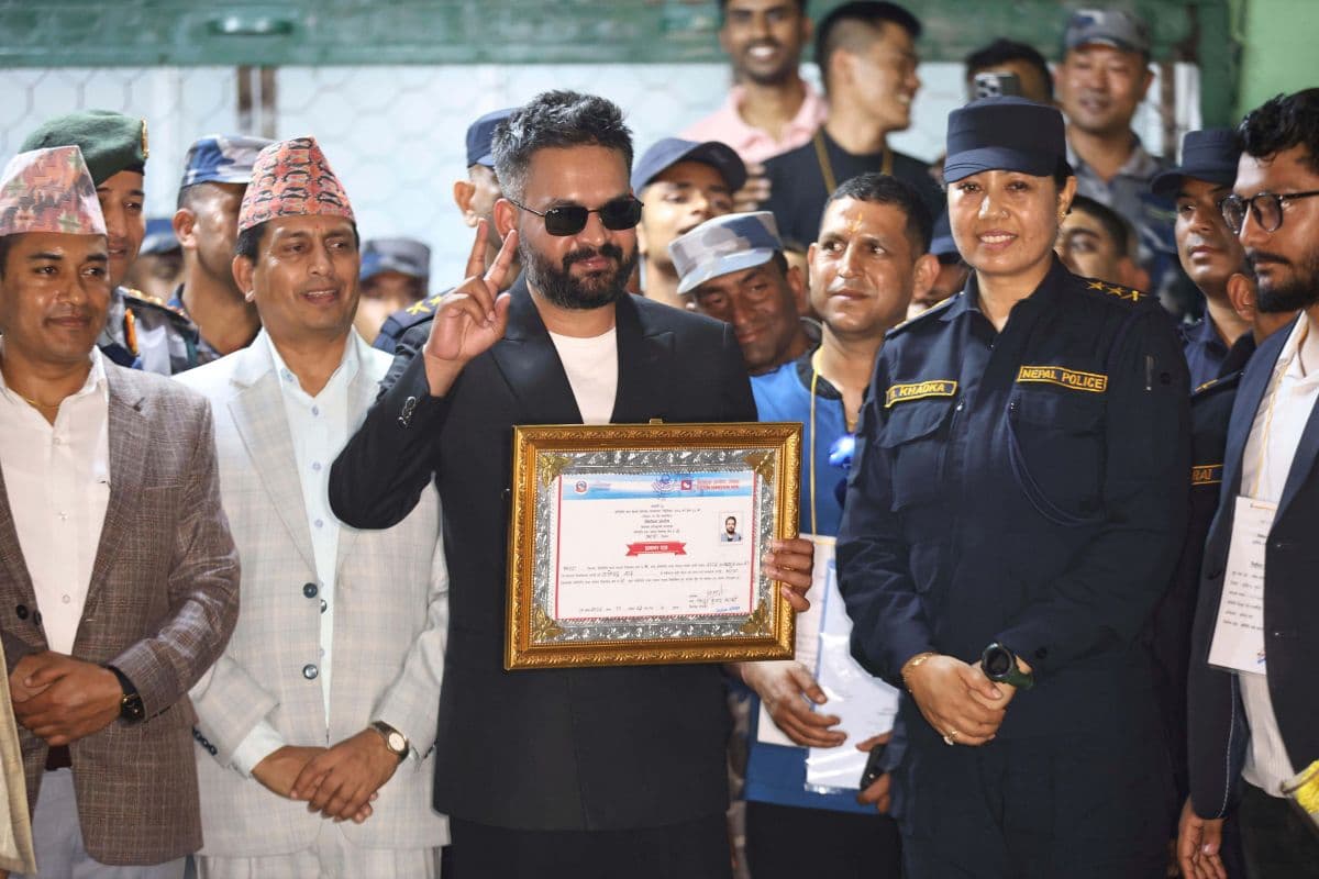 नेपाल में लोकतांत्रिक बदलाव का मतलब, पढ़ें डॉ सौरभ का आलेख