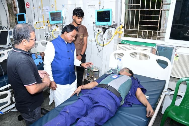 ओडिशा: कटक के SCB मेडिकल कॉलेज के ICU में लगी आग, 10 मरीजों की मौत