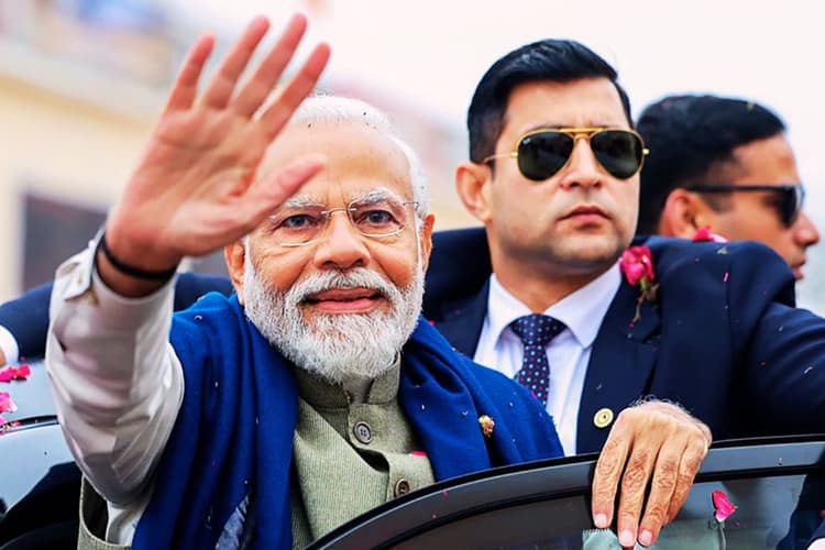 कोलकाता से पहले सिलीगुड़ी में PM मोदी का मेगा रोड शो, उत्तर बंगाल फतह का ये है BJP प्लान