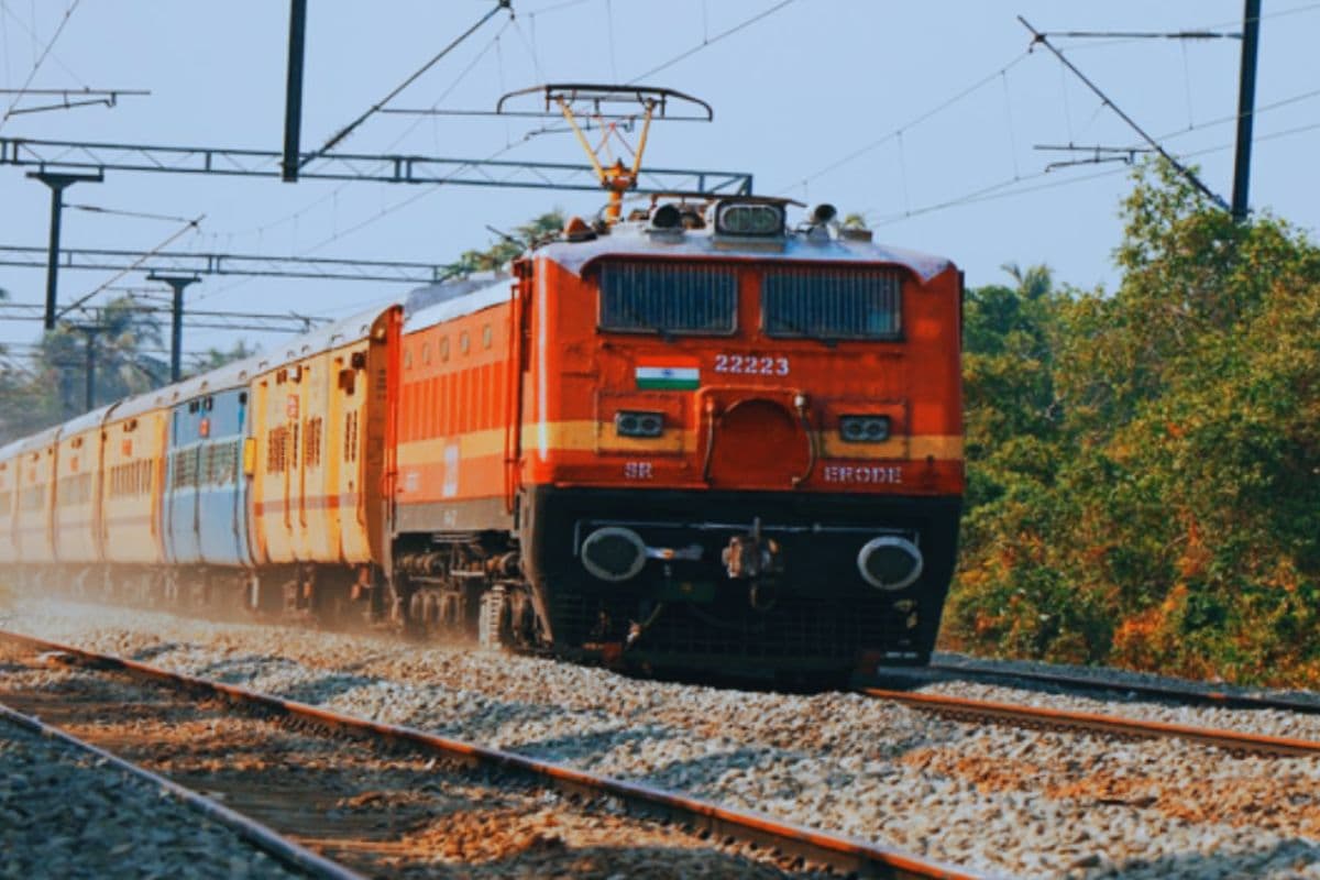 2 अप्रैल से आनंद विहार से पुरुलिया के लिए चलेगी नई एक्सप्रेस ट्रेन, जानिए पूरा रूट और टाइम टेबल