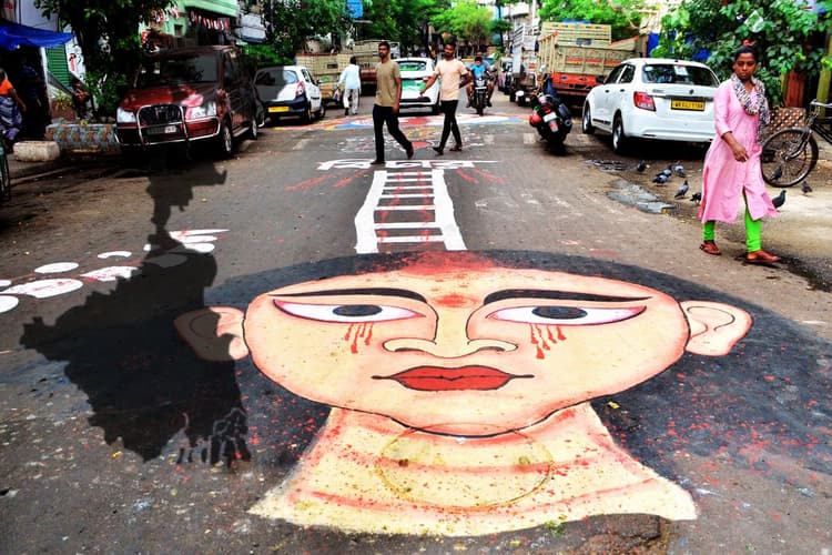 RG Kar कांड की पीड़िता की मां लड़ेंगी चुनाव! भाजपा के टिकट पर पानीहाटी से उतरने की तैयारी